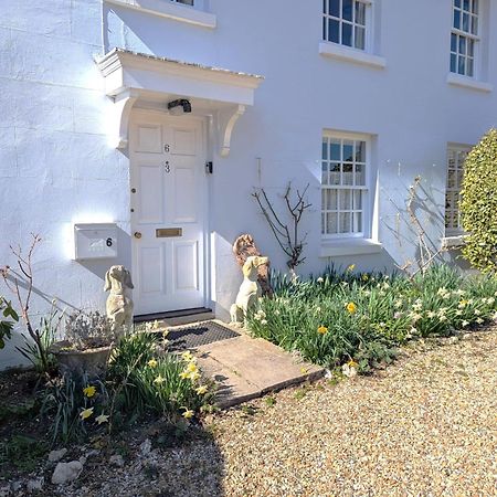Georgian 2 Bedroom Apartment In Chichester With Free Parking - Chichester Holiday Properties Esterno foto