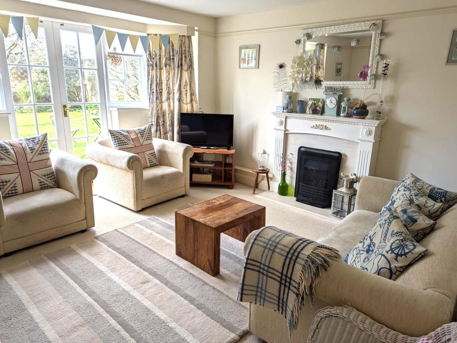 Georgian 2 Bedroom Apartment In Chichester With Free Parking - Chichester Holiday Properties Esterno foto